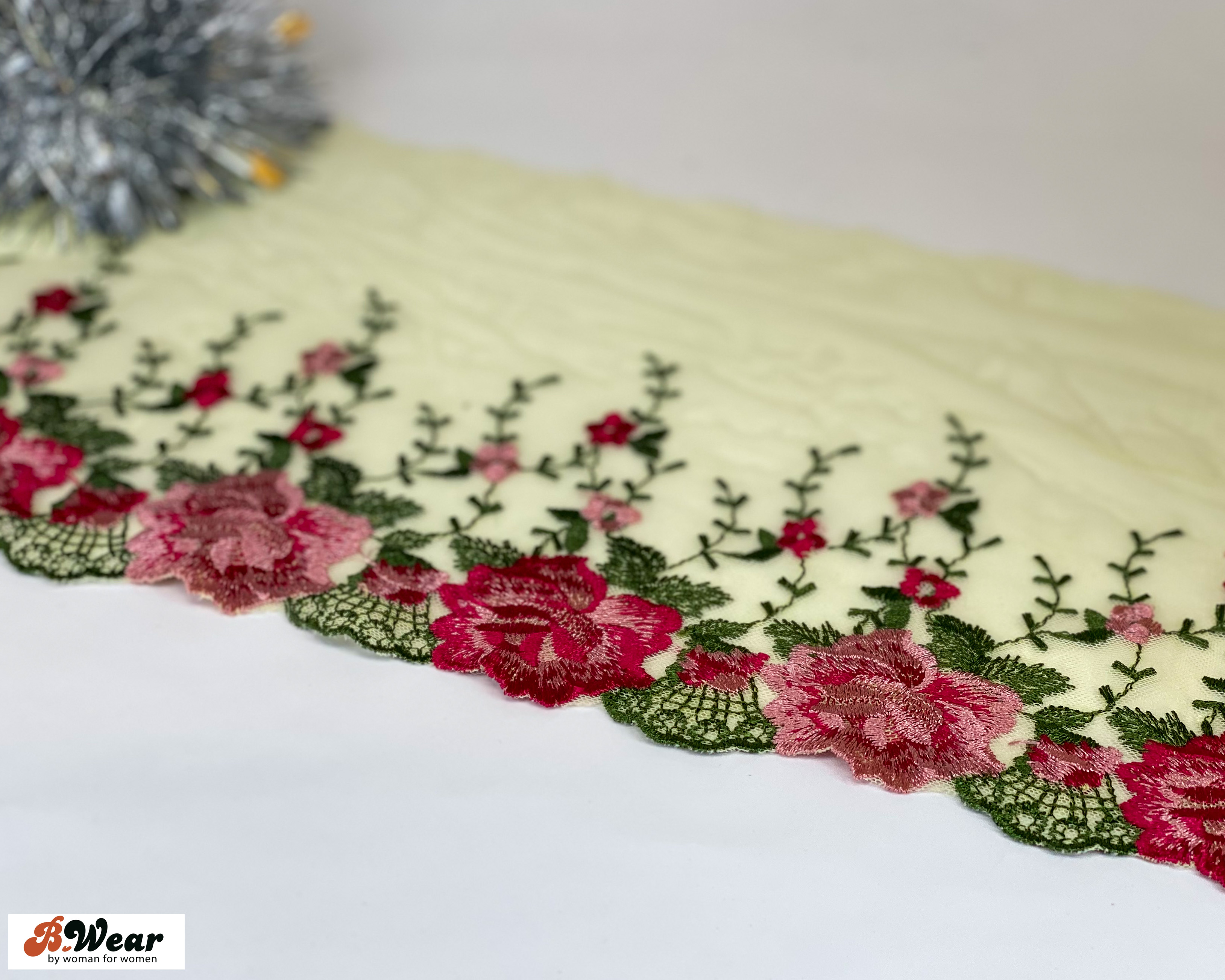 Ivory with pink & red flowers - tylle lace 