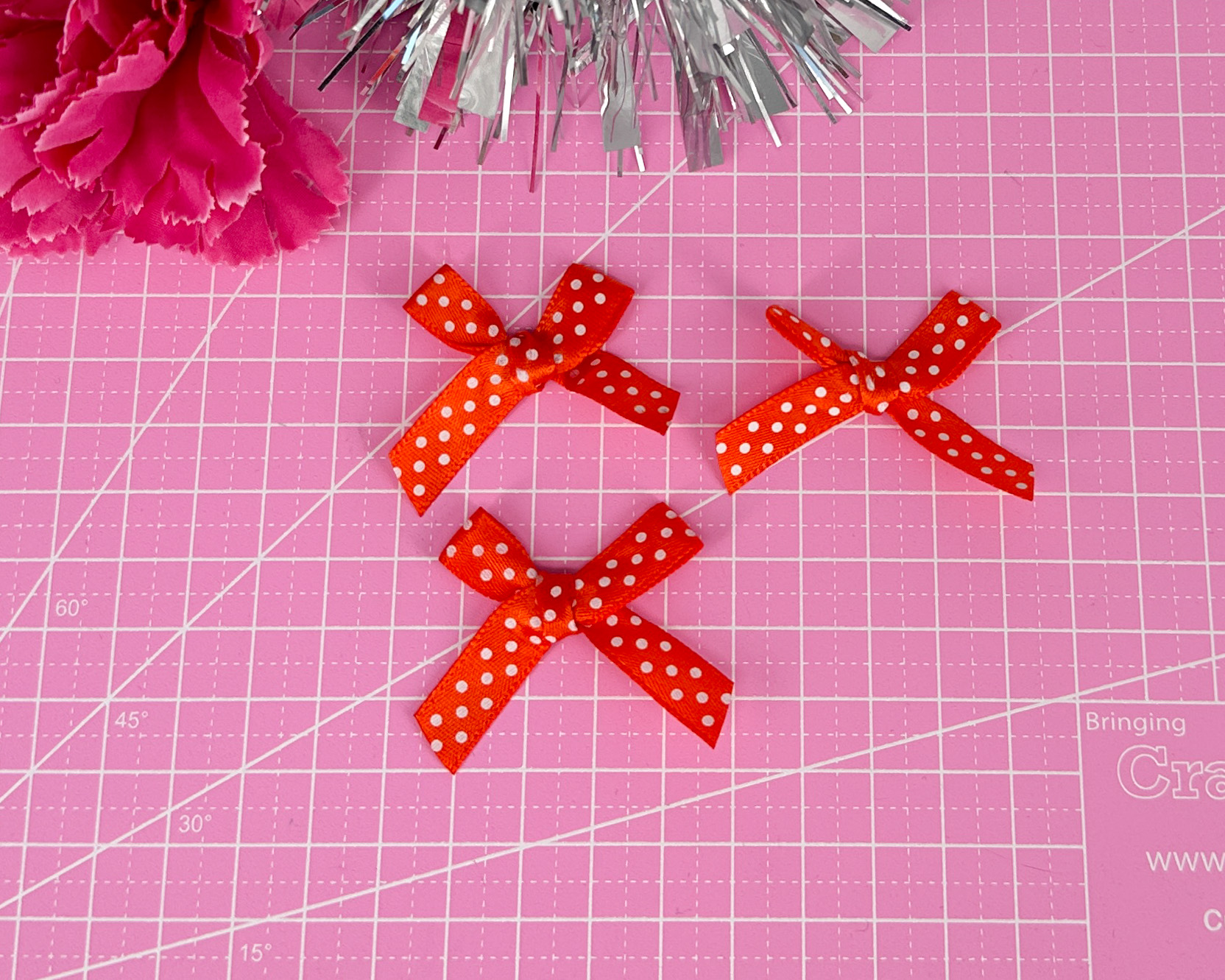 Bows with dots - 4