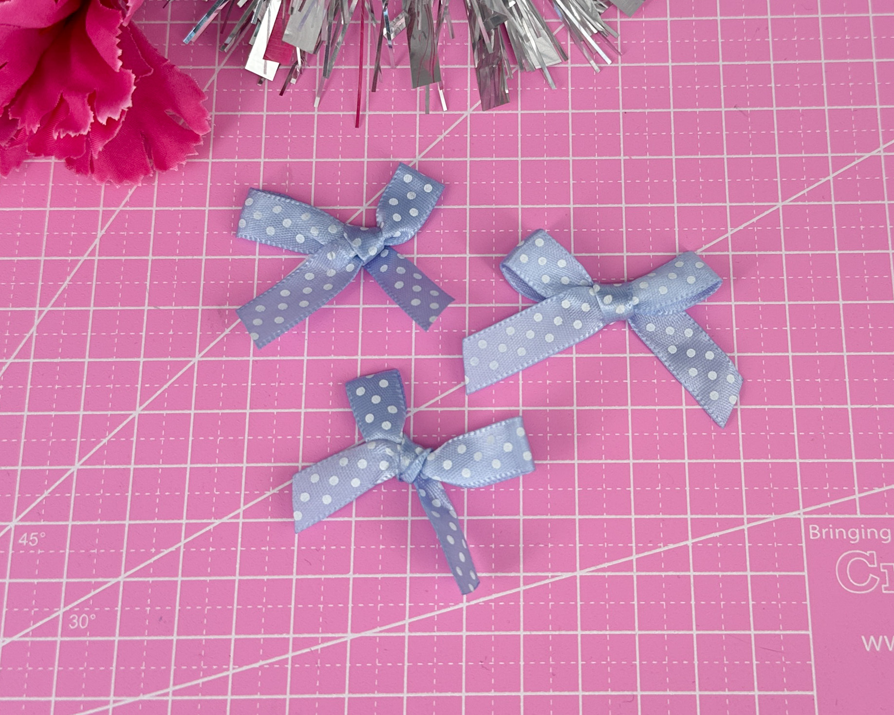 Bows with dots - 6