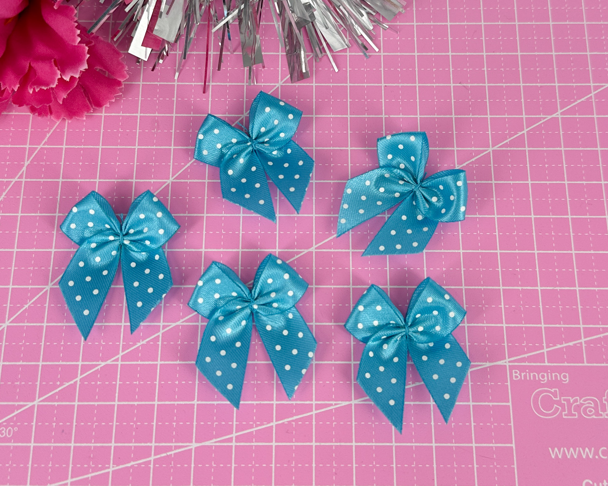 Bows with dots - 2