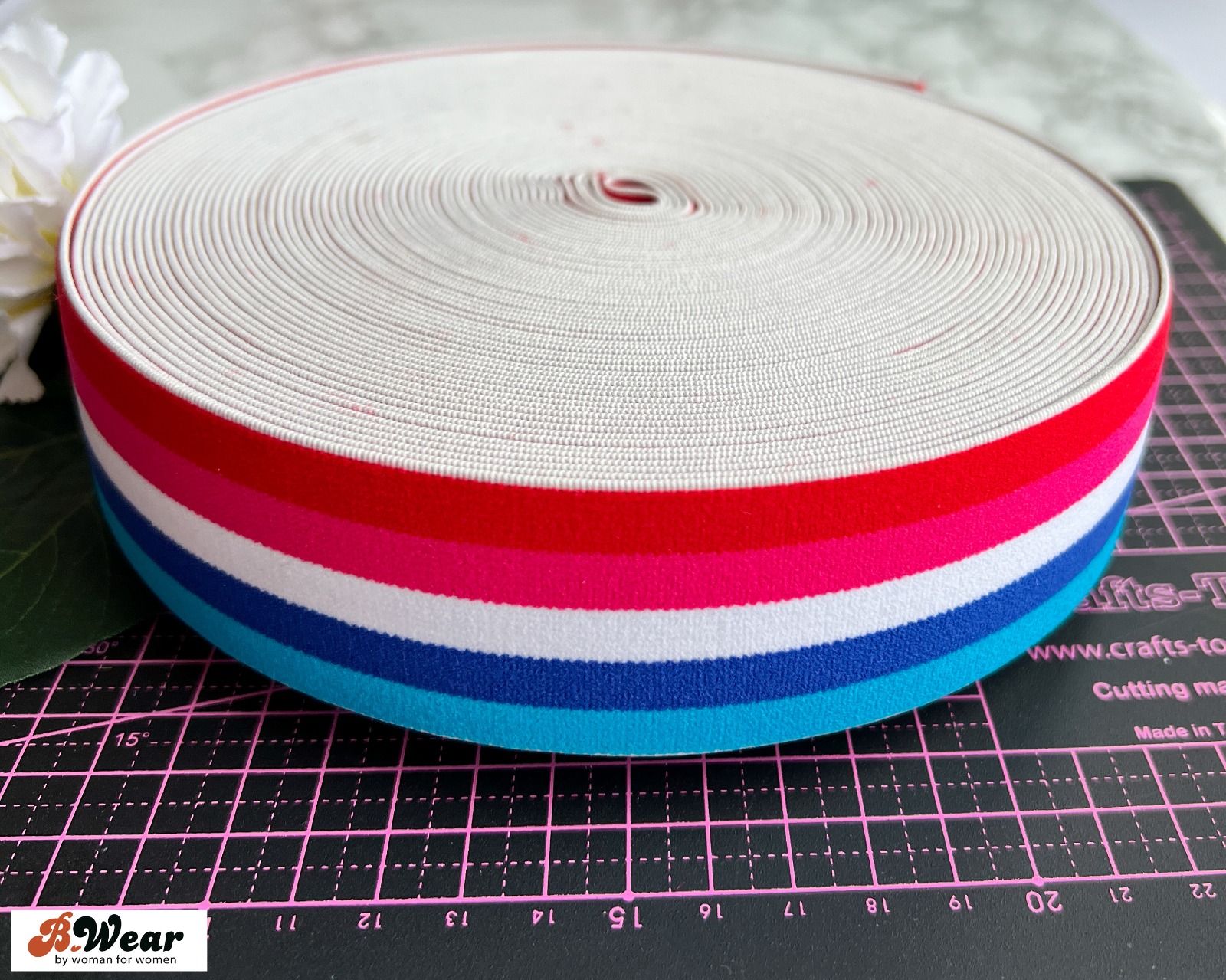 40 mm wide in five colors