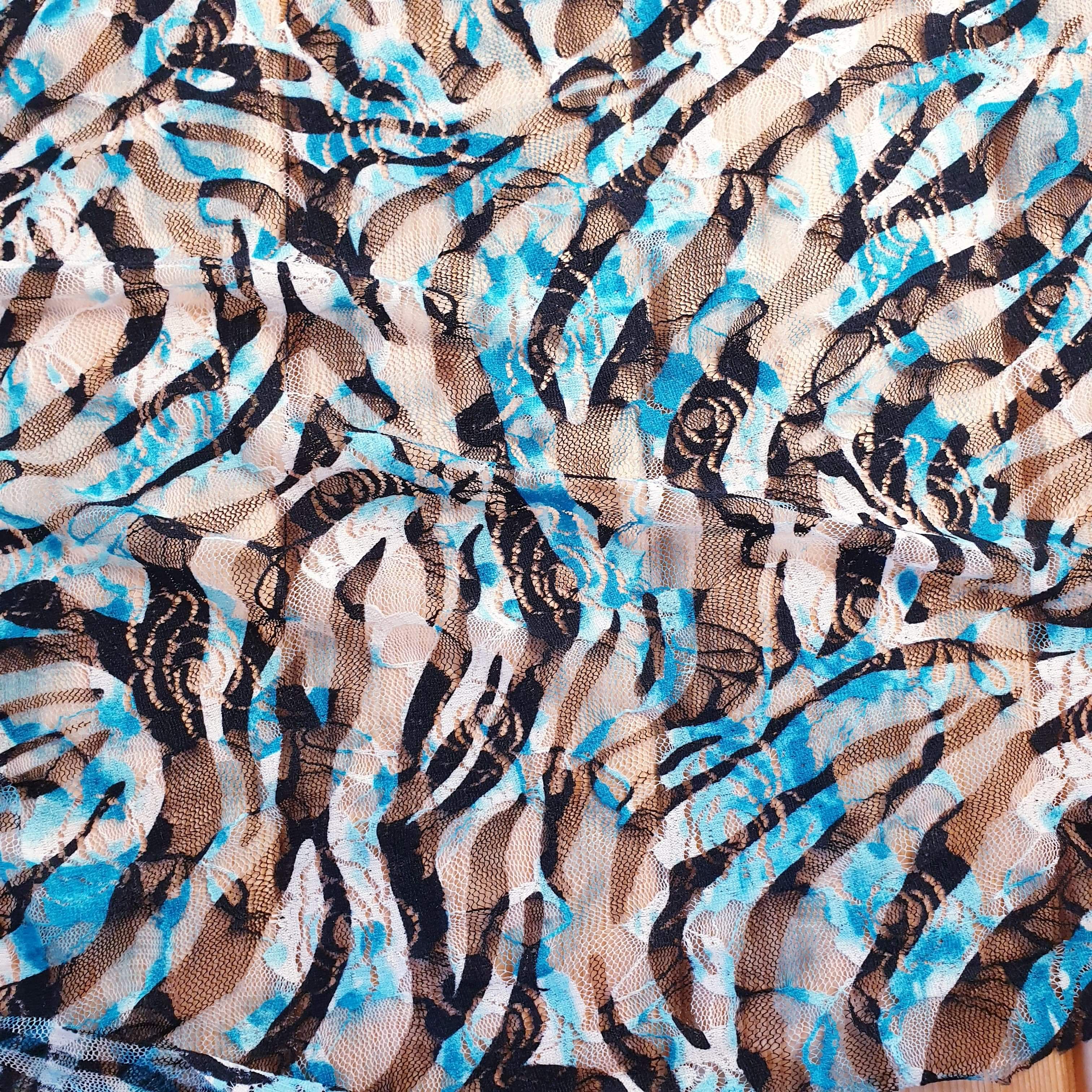 Patterned, thin stretch mesh blue