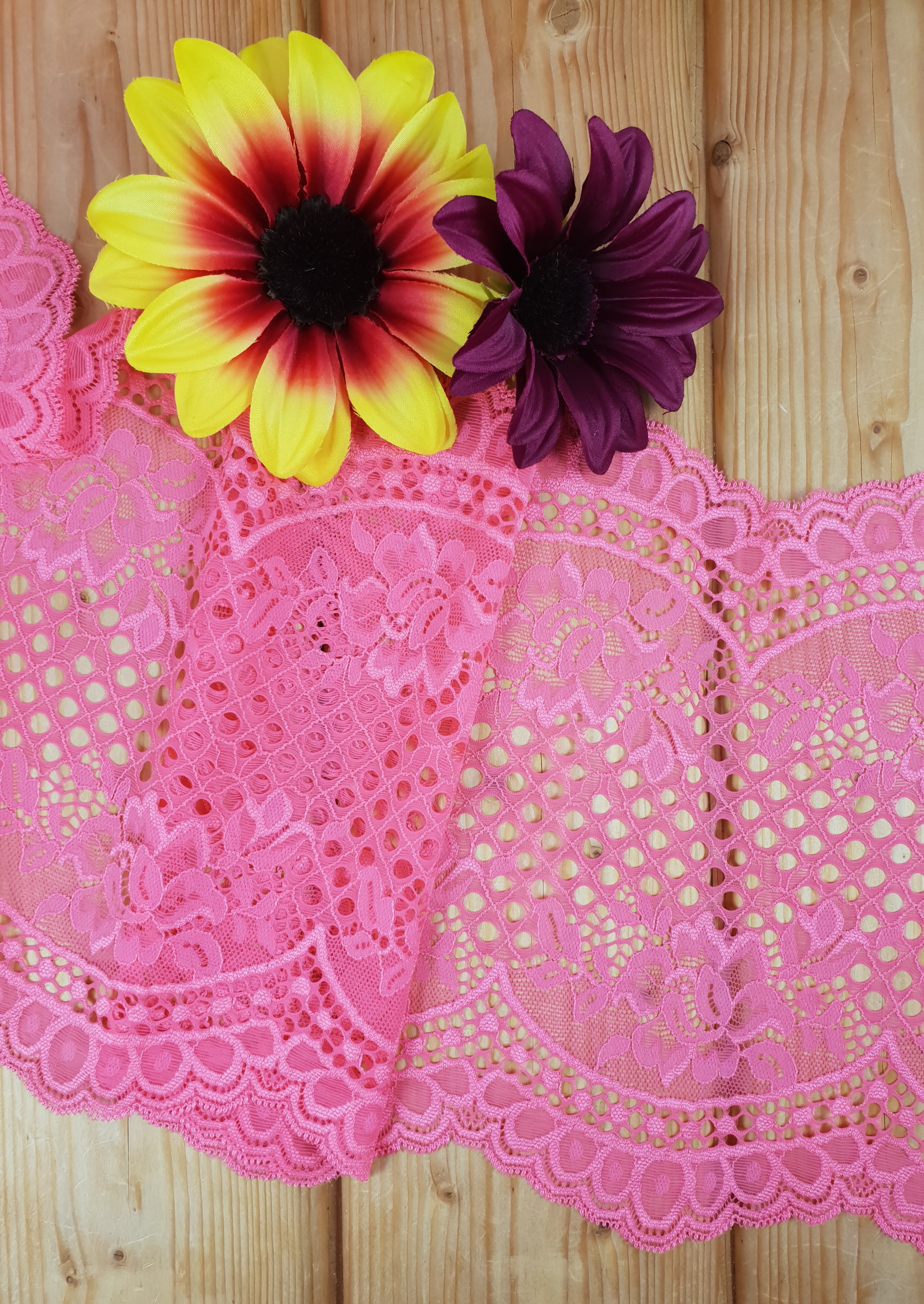 Cerise lovely stretch lace