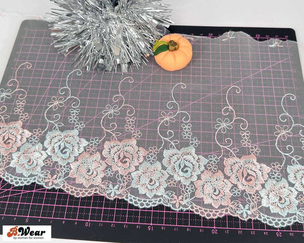 White mesh lace with flowers in blueturquoise & copperpink- 18 cm