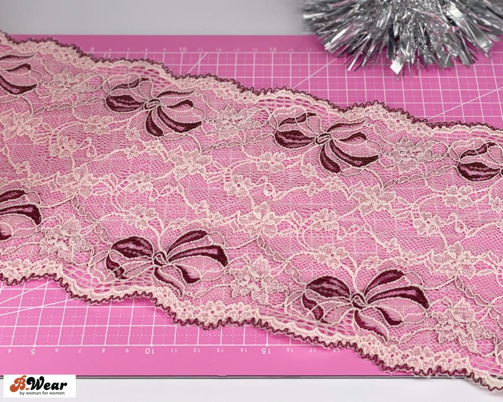 Stretch lace in Light pink with details in bordeaux - 15 cm