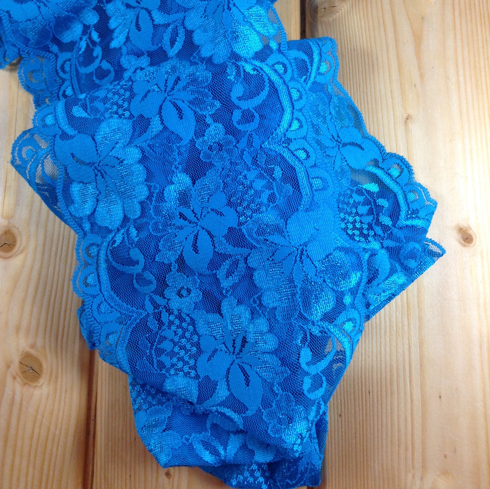 Lace with stretch - 3