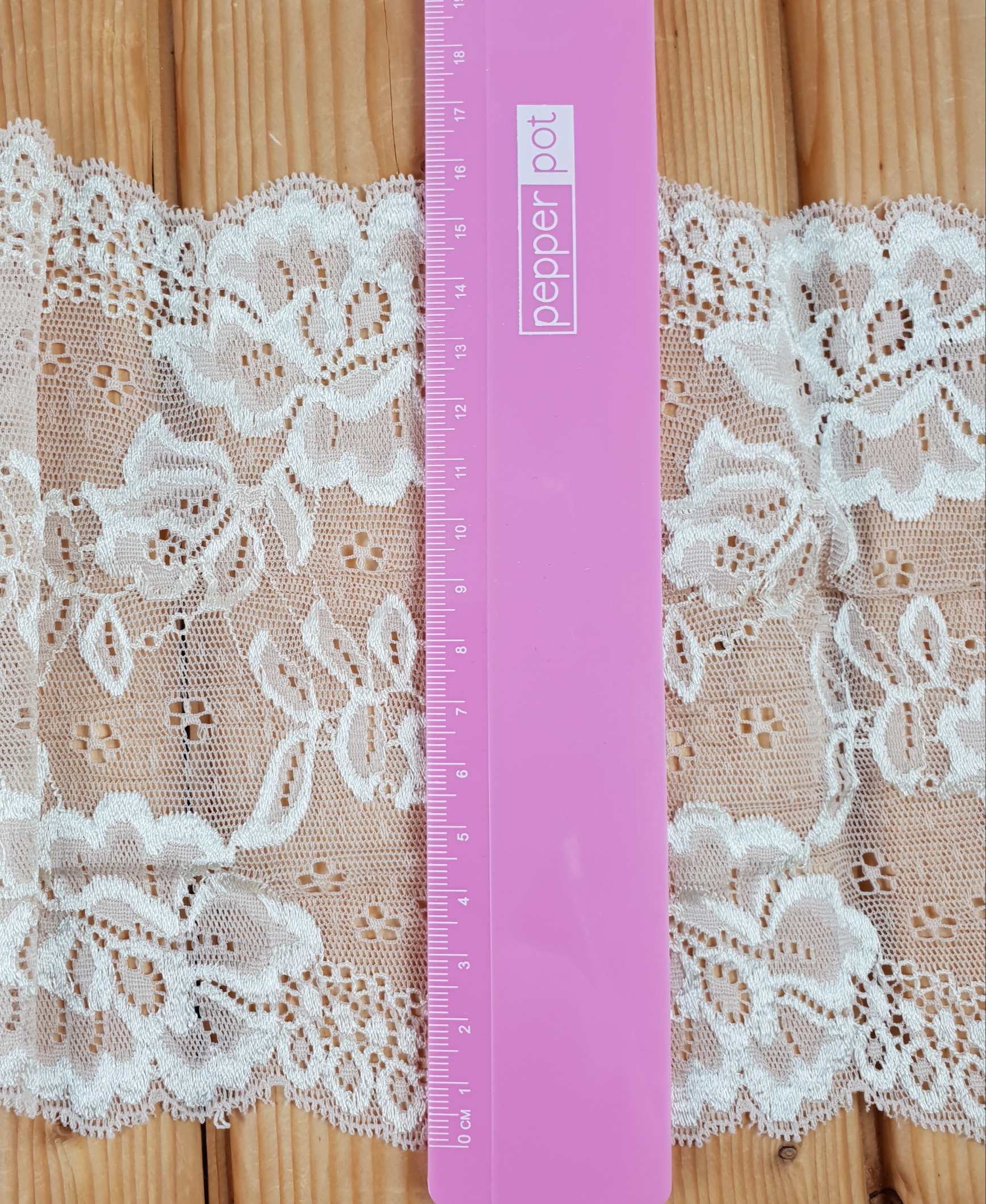  Härligt Beige stretch spets  - 3