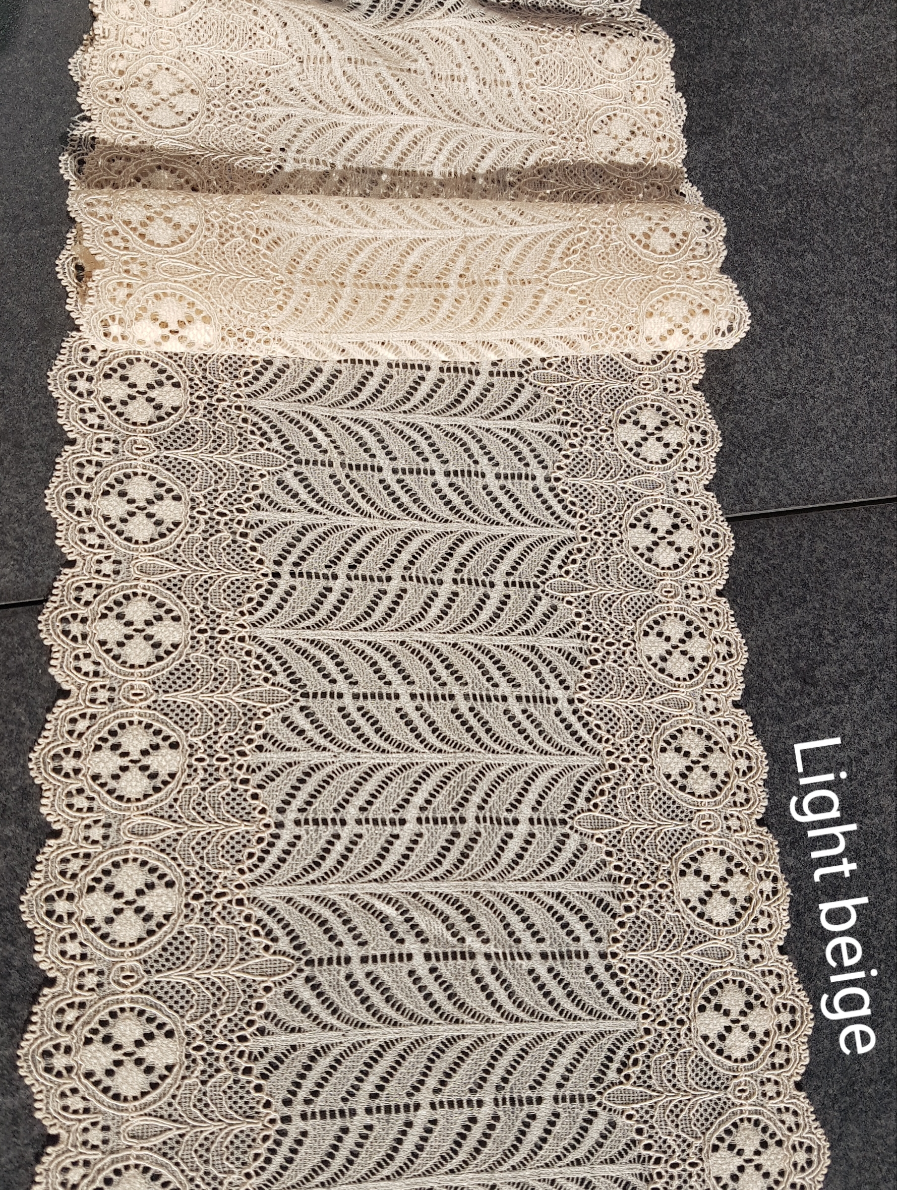 Beige tunn ljuvlig stretch spets 