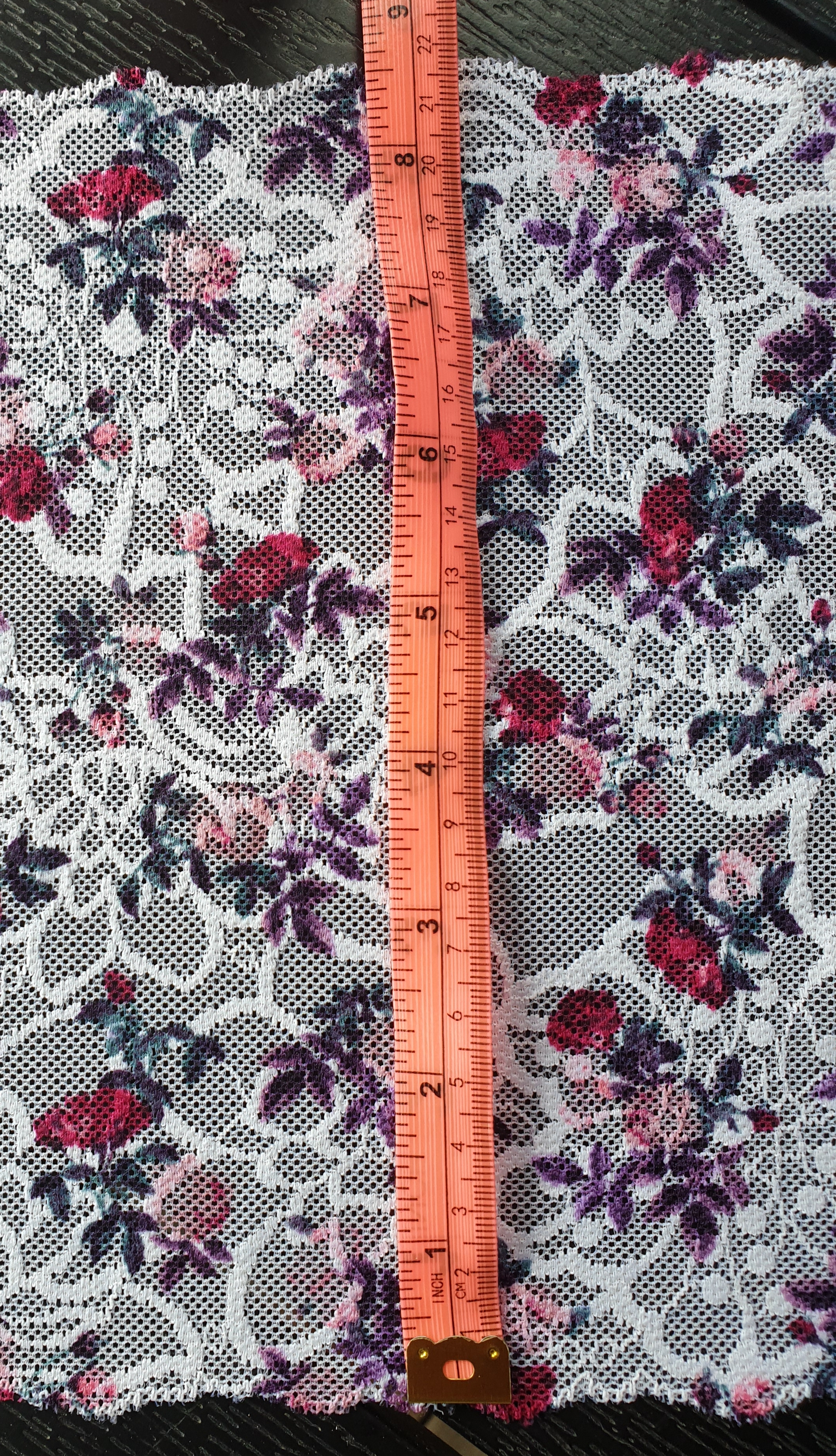 Ljusrosa/vit med färgglada blommor - 22 cm - 4