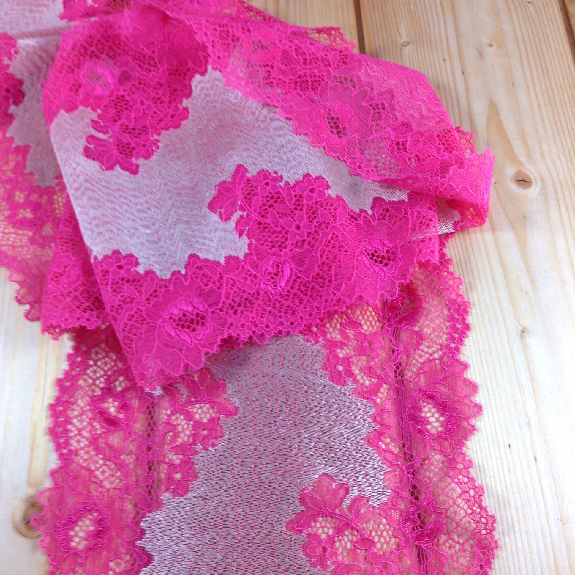 Stretch lace - 19 cm - 4