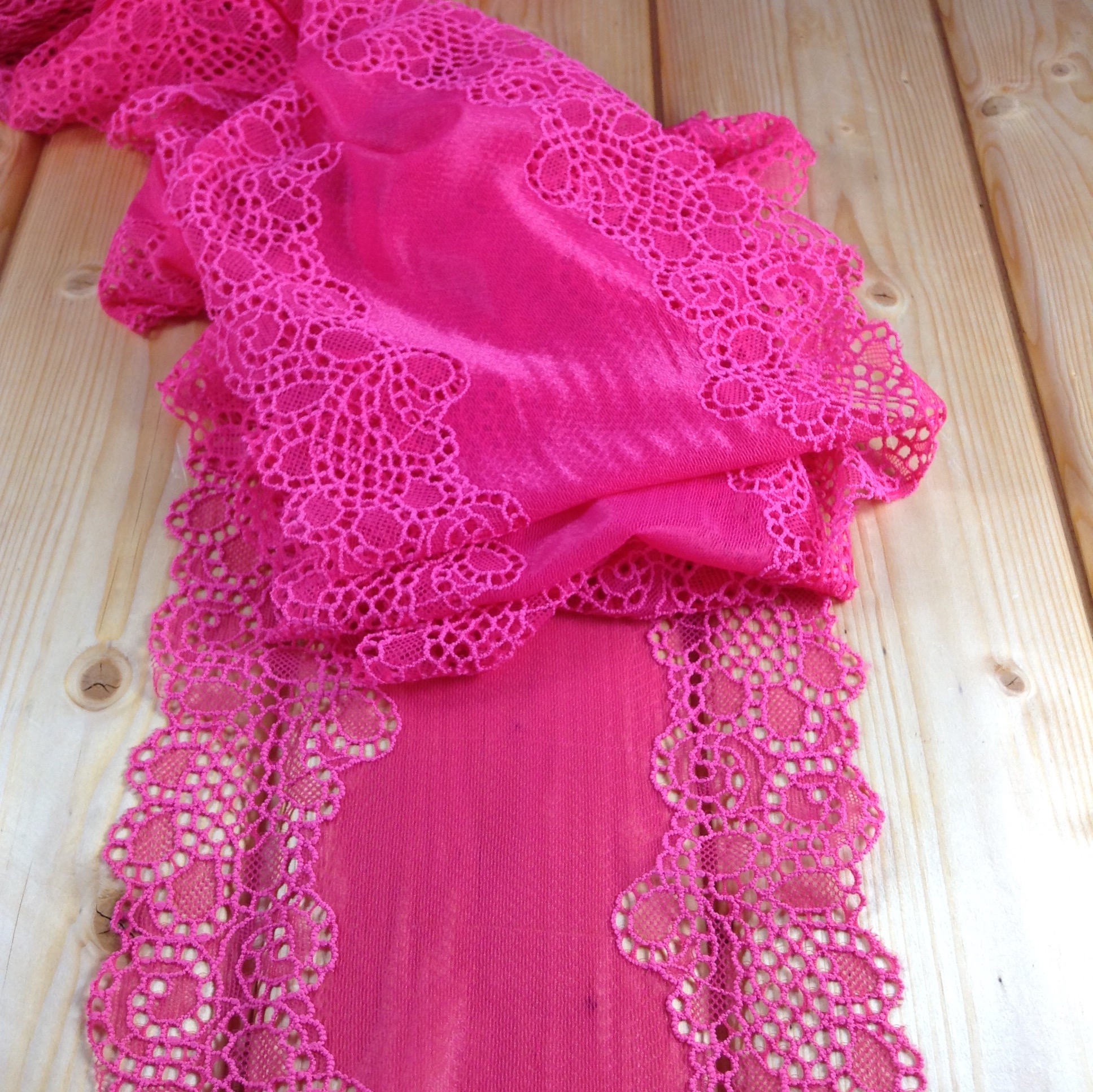 Stretch lace - 19 cm - 6