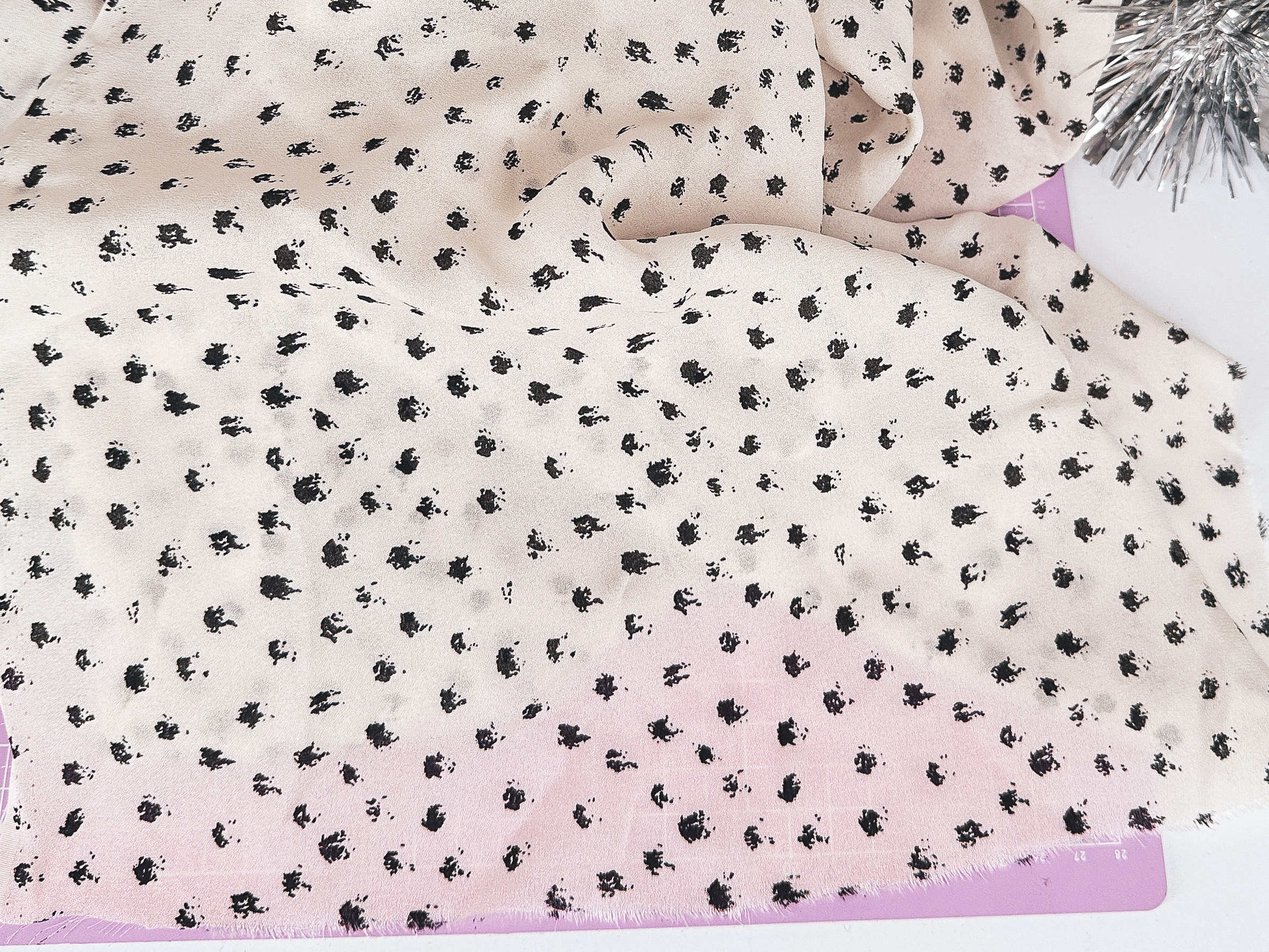 Remnant piece - White viscose fabric with black dots