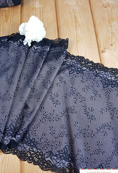 30 cm wide Stretch Lace