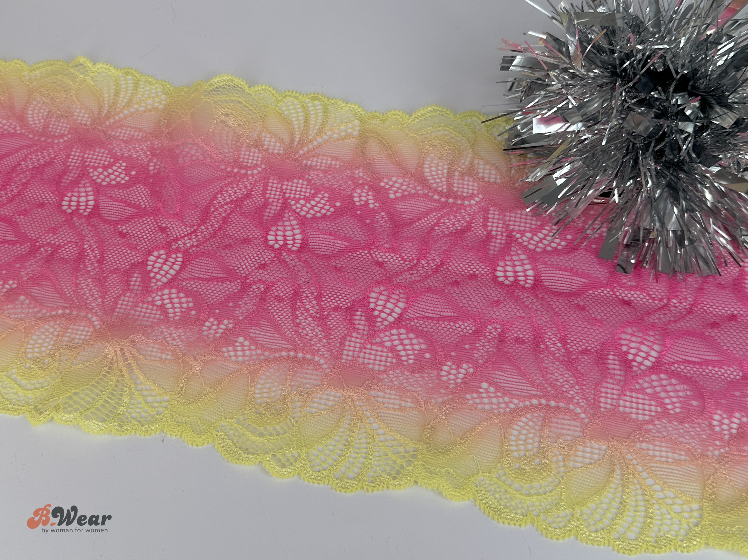 Light yellow & pink stretch lace 18 cm