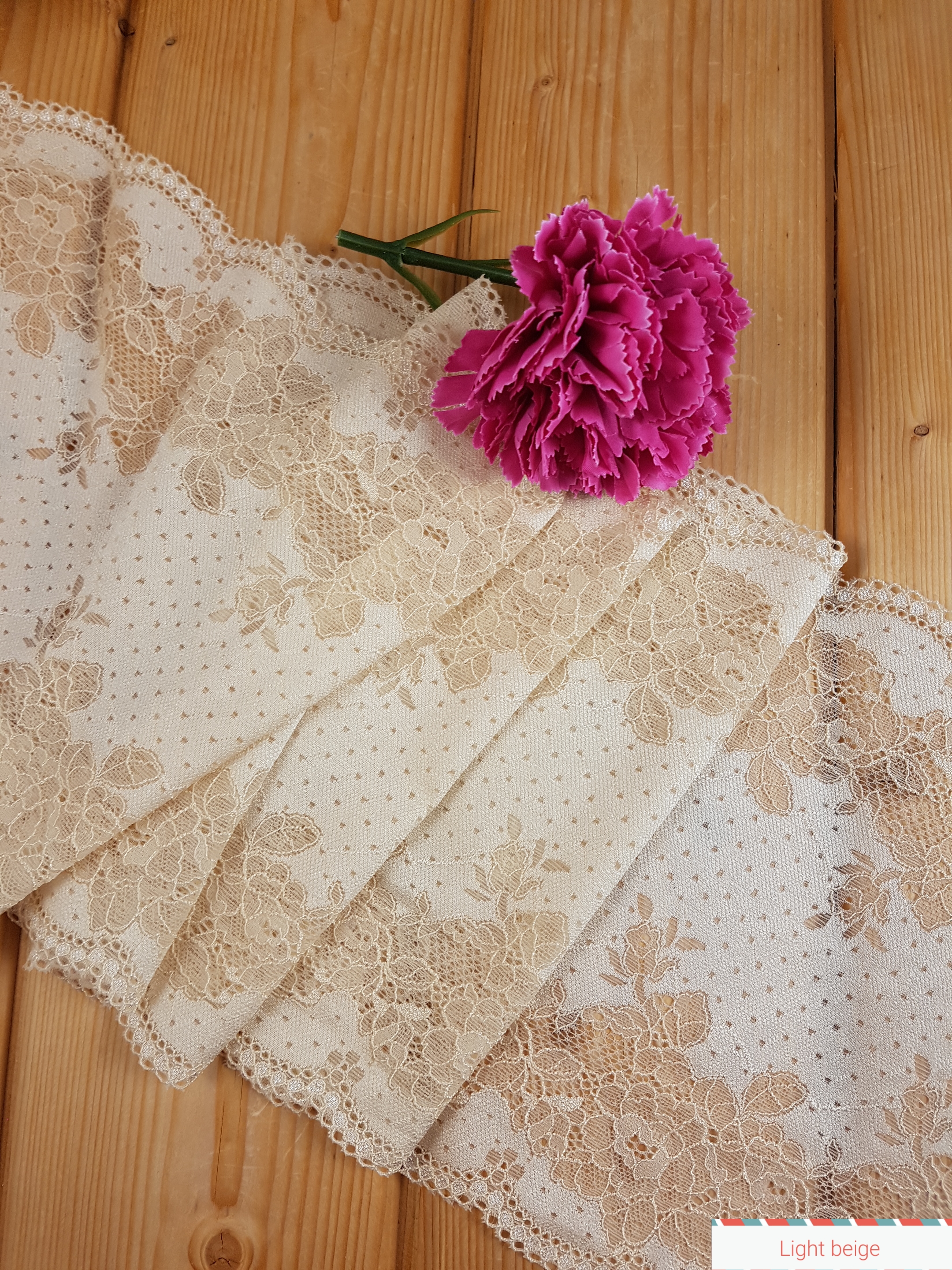 Lovely Beige stretch lace  - 21 cm wide