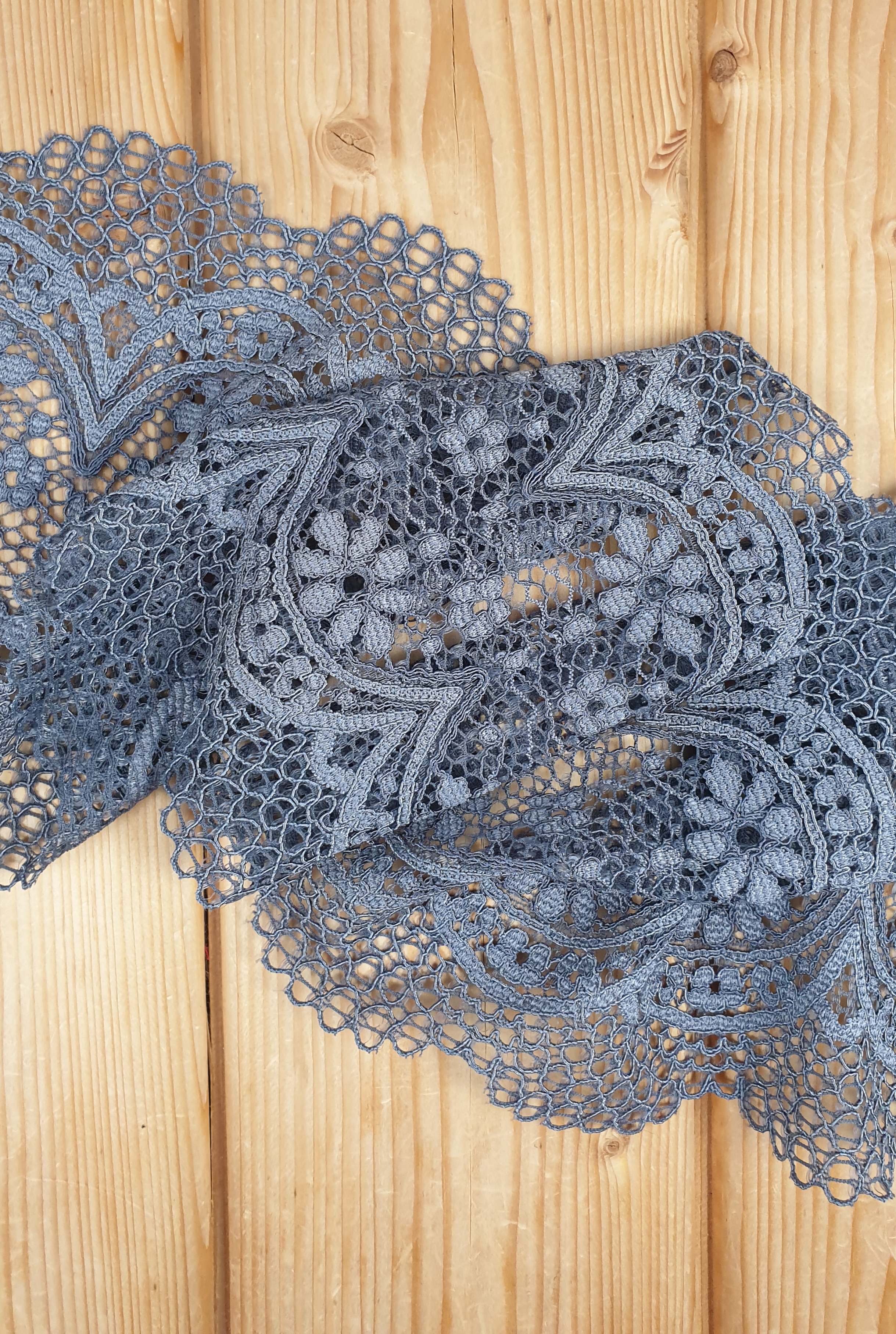 Stretch lace in lovely grey colour 