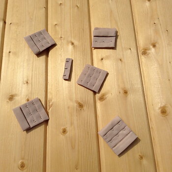Hook & Eye 3x3 - Beige