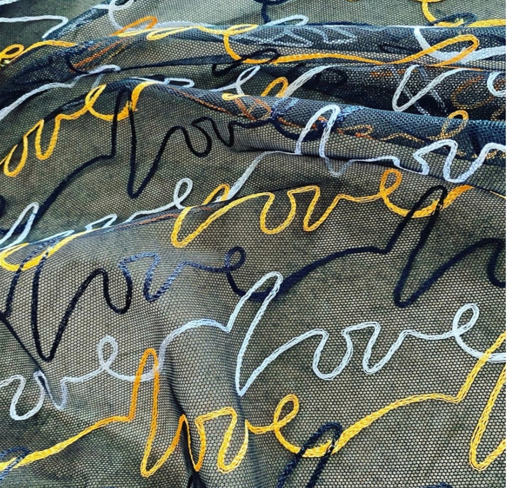 Embroided tulle - Love - 4
