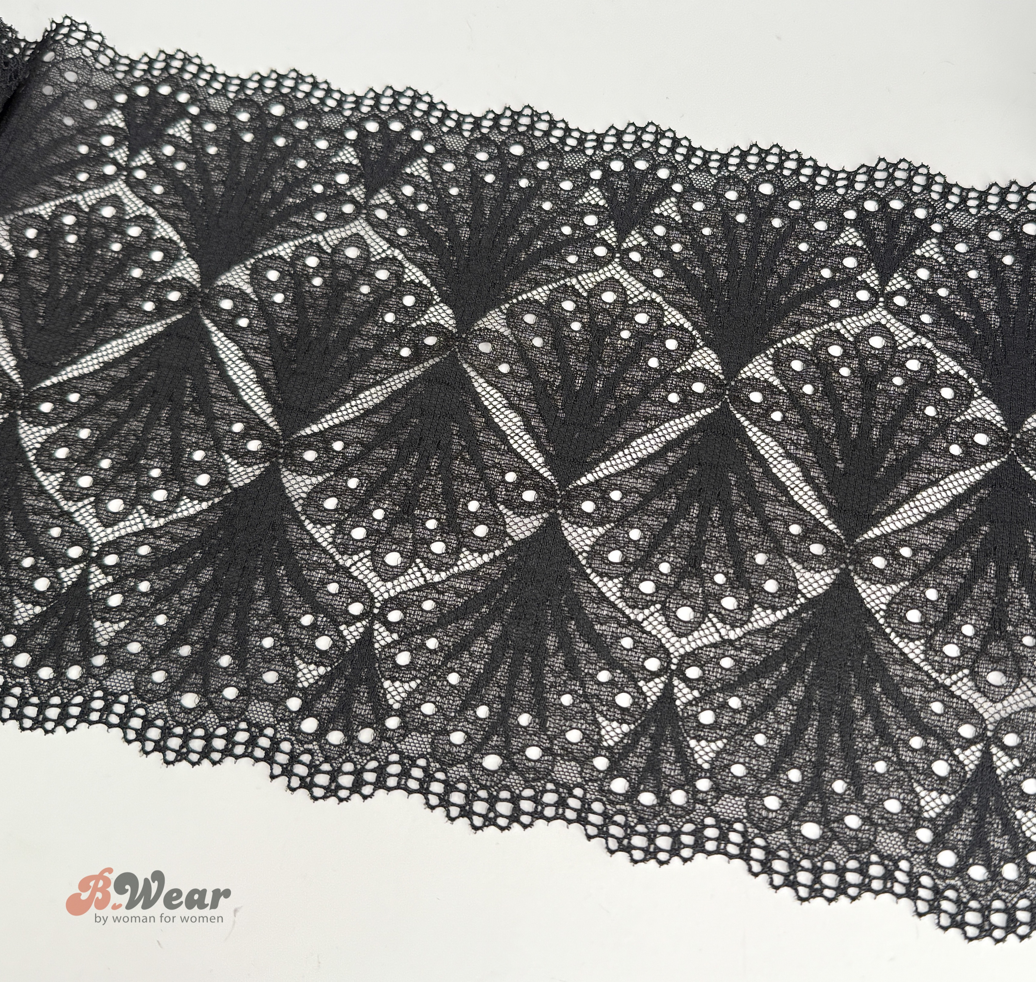 Stretch lace in Black with art deco pattern - 23 cm