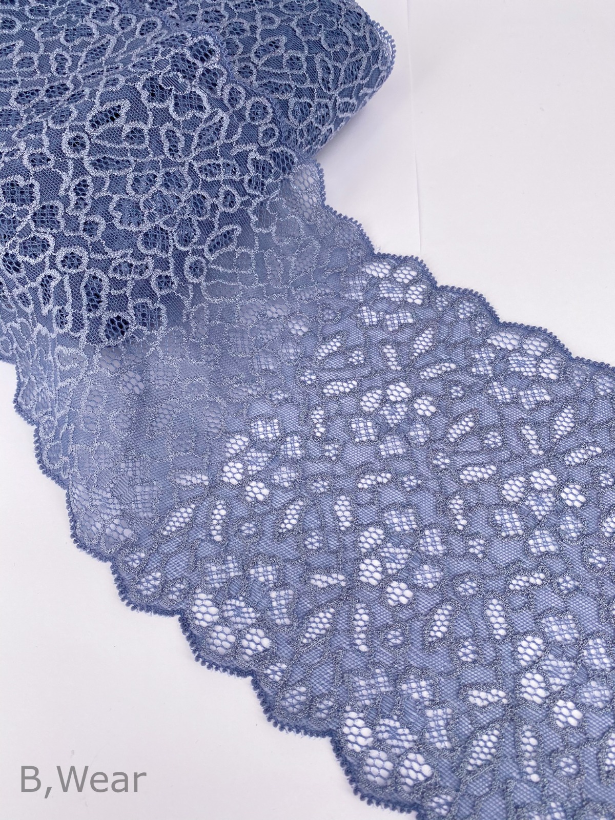 Beautiful steelgrey lace with stretch - 16 cm
