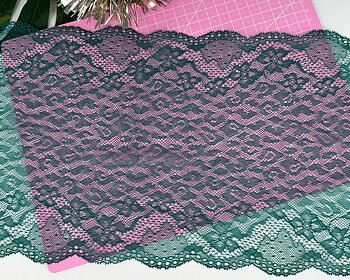 Green stretch lace - 22 cm
