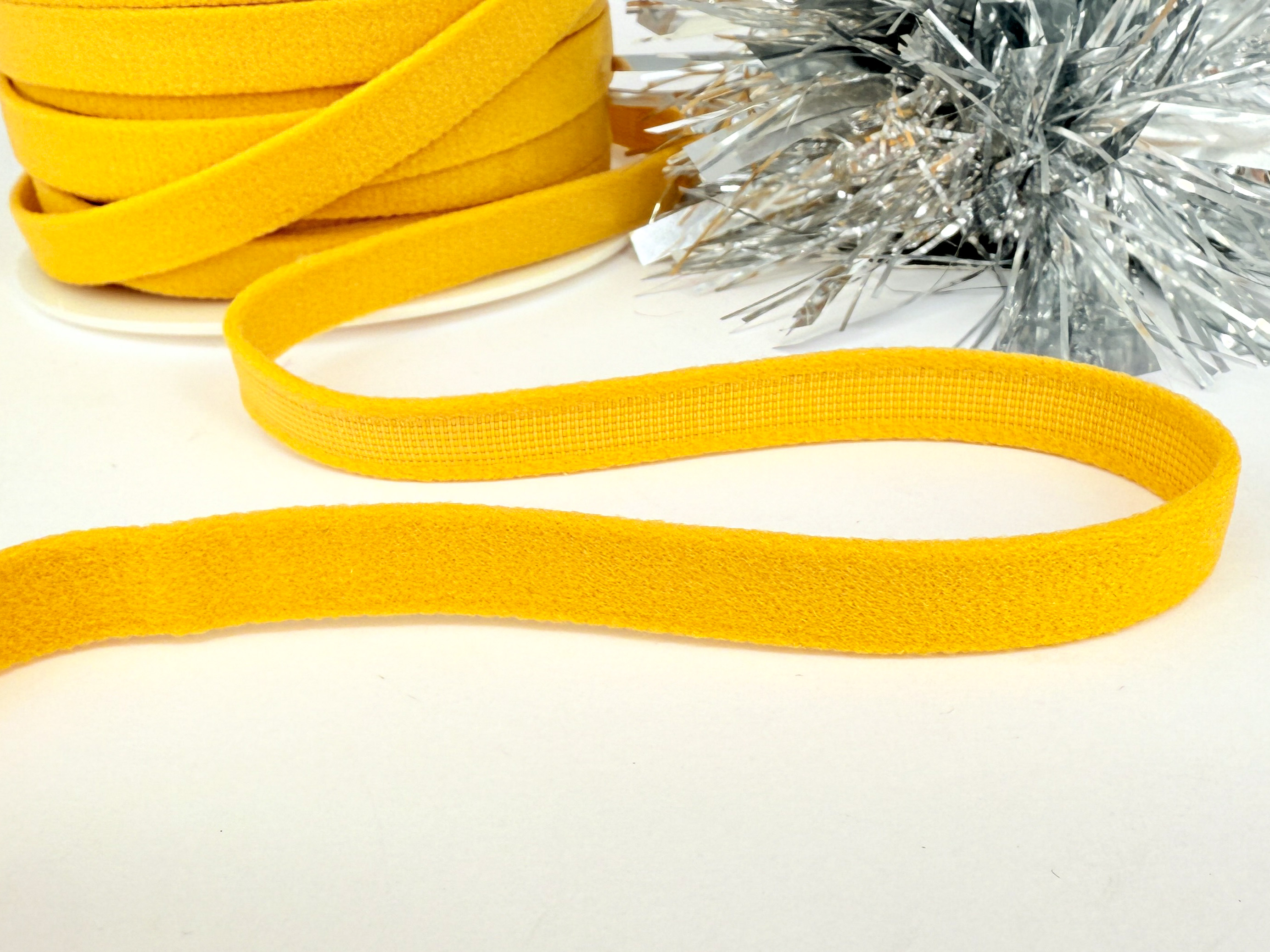 Channeling in yellow - 10 mm