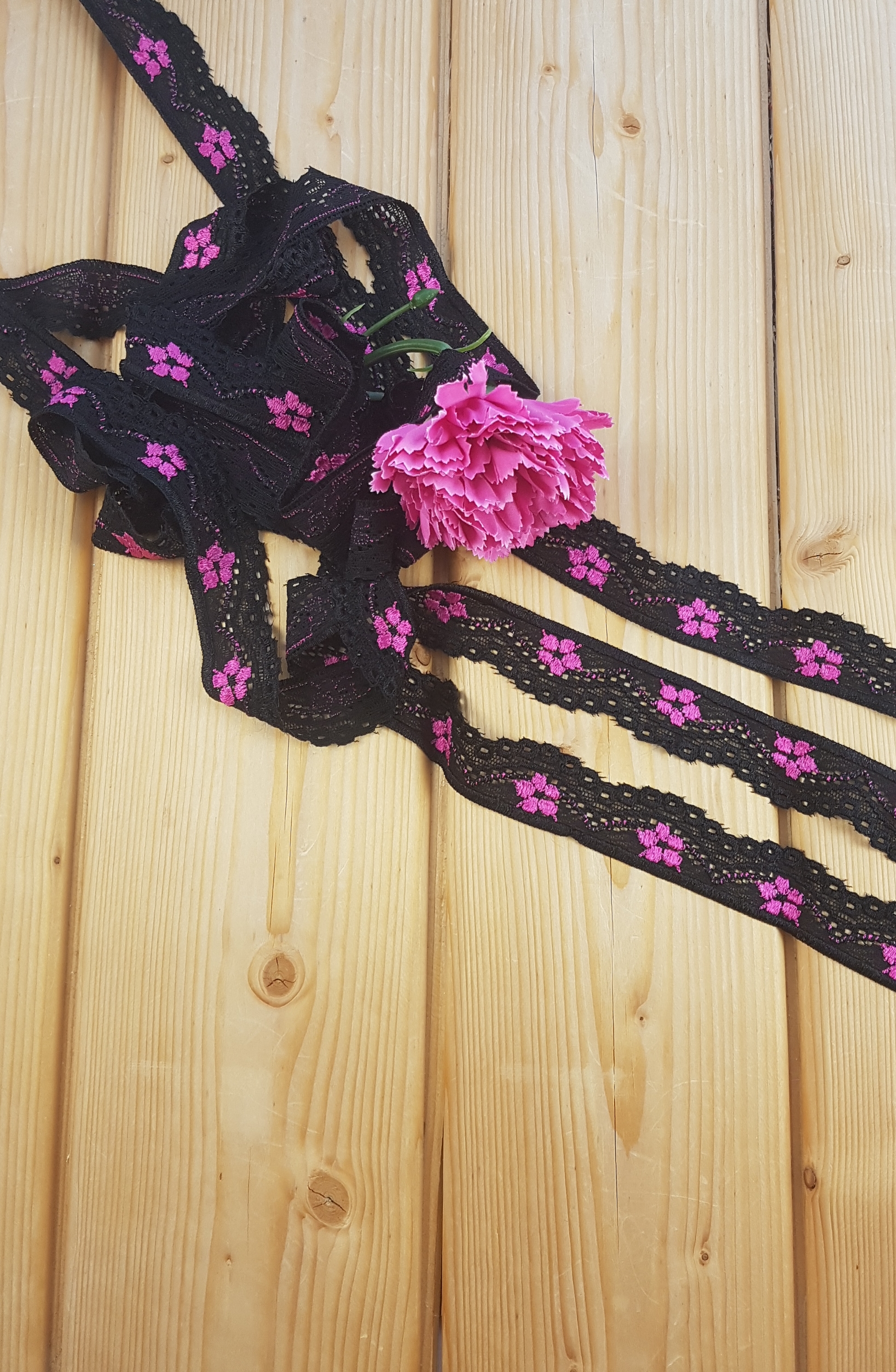 Narrow stretch lace 25/20mm - 3