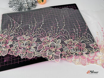 Ivory & pink with beautiful flowers - Non stretch lace 21 cm
