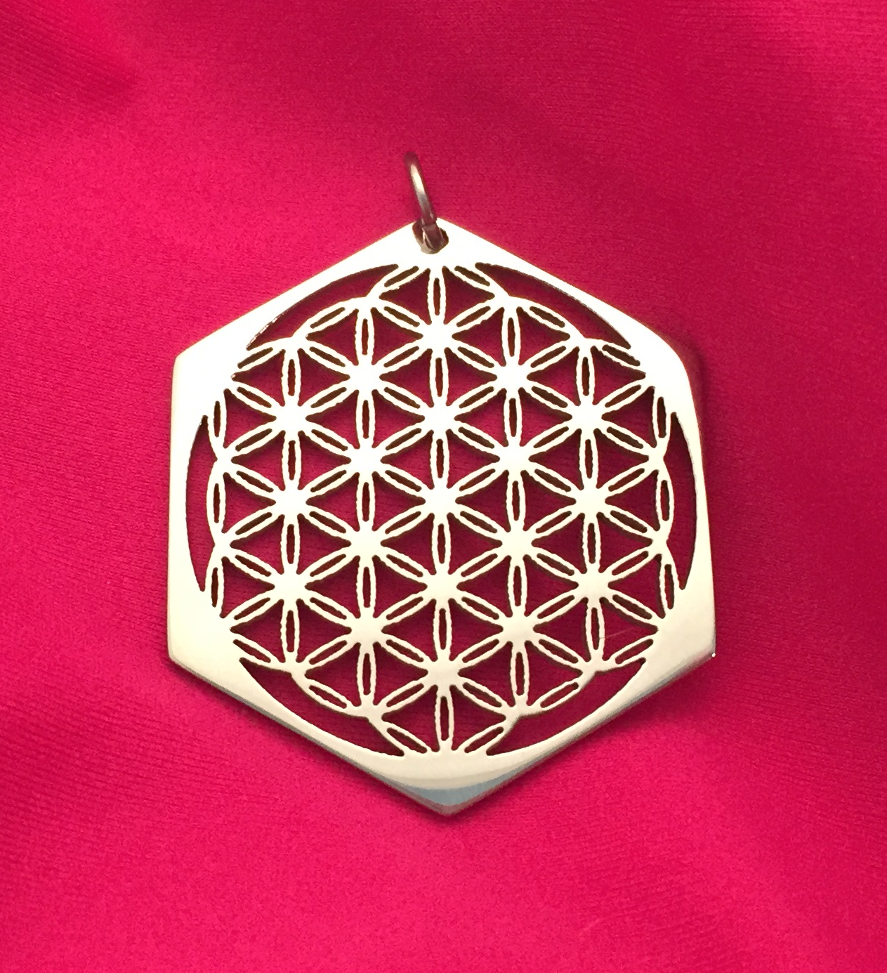 Hängsmycke - Flower of Life i ädelstål/guldförgyllt stål - Sexkantigt - 3