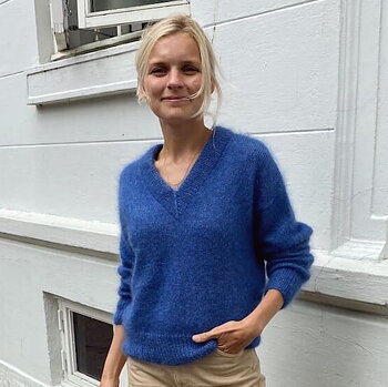 STOCKHOLM SWEATER V-NECK