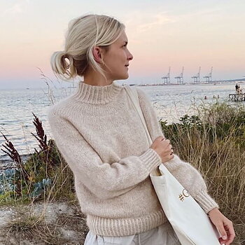 NOVICE SWEATER