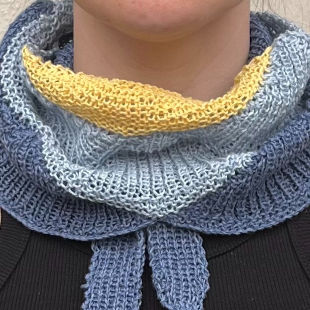 BLOMMA SCARF, PAPPERSMÖNSTER