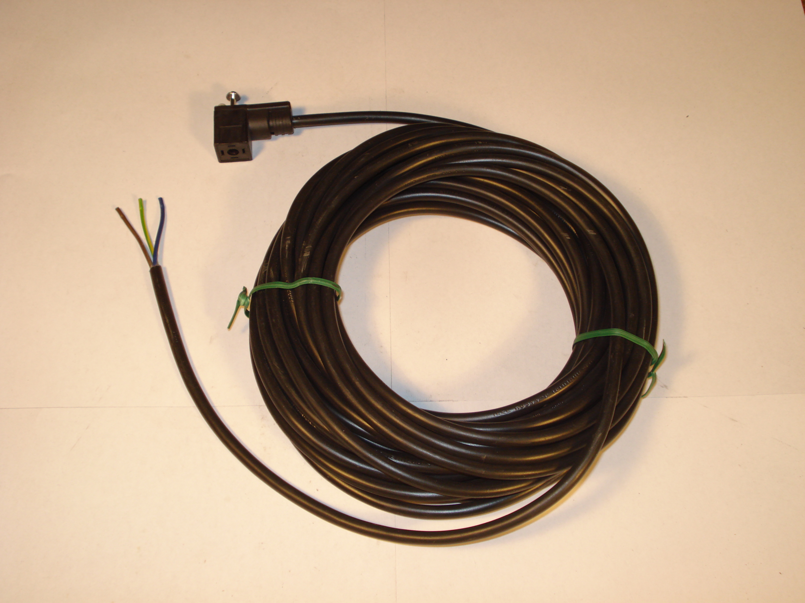 125-571-10 Kontakt med kabel L=10m 24V