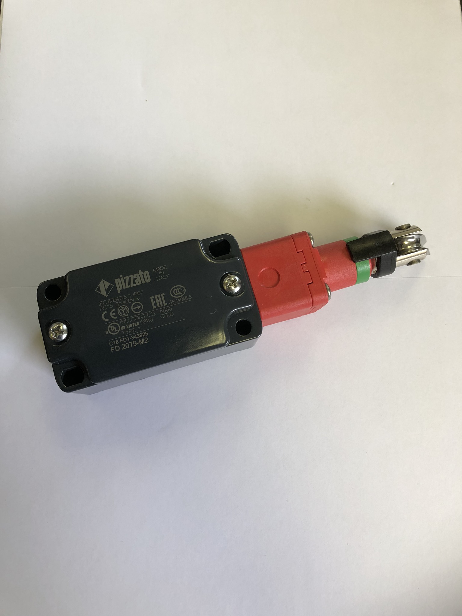 Emergency wire switch FD 2079-M2