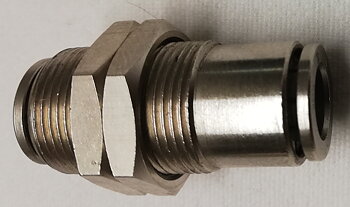 6590 8 Skottgenomföring
