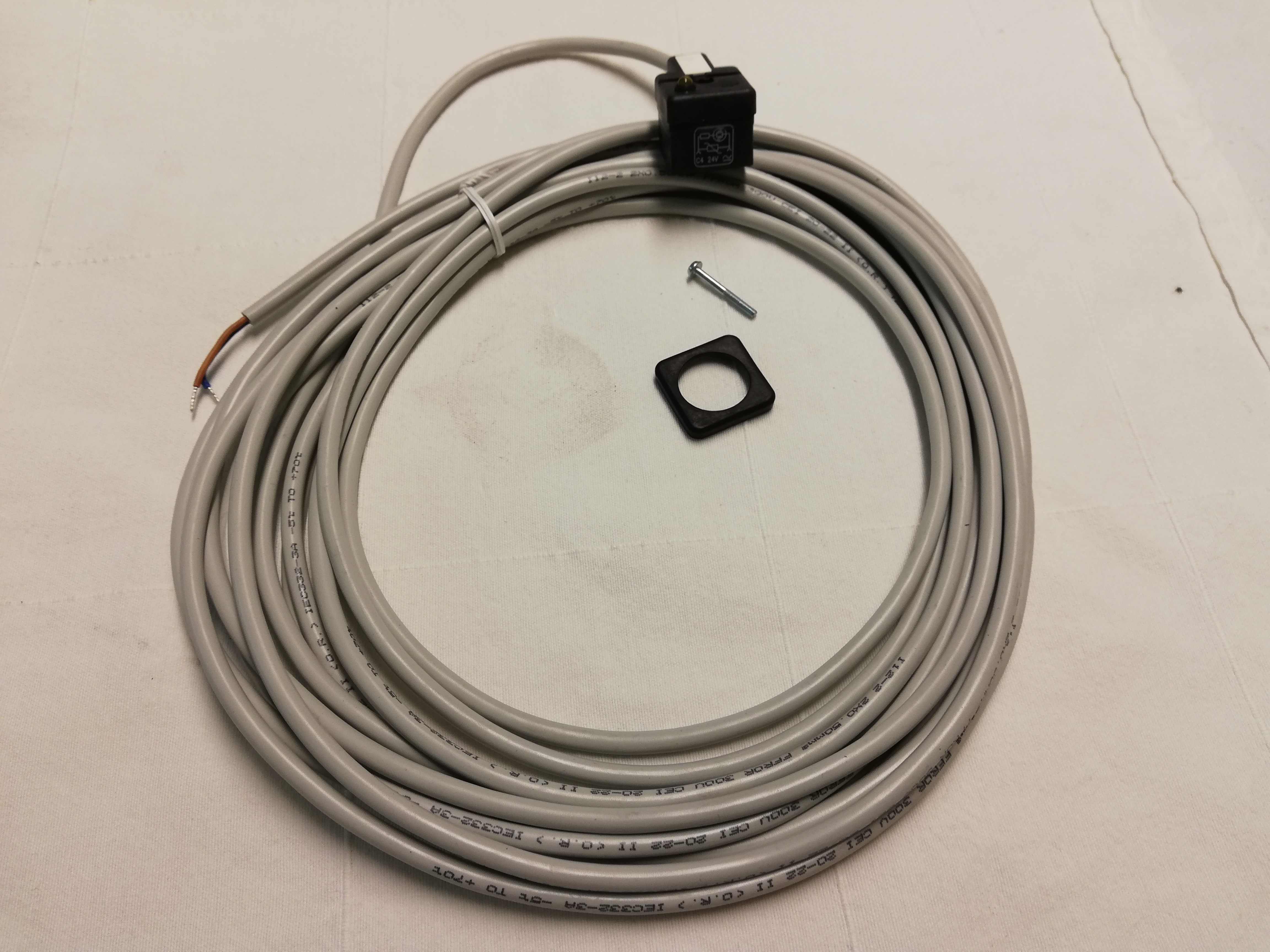 Cable connector 451 CEI 7,5M C4 24V