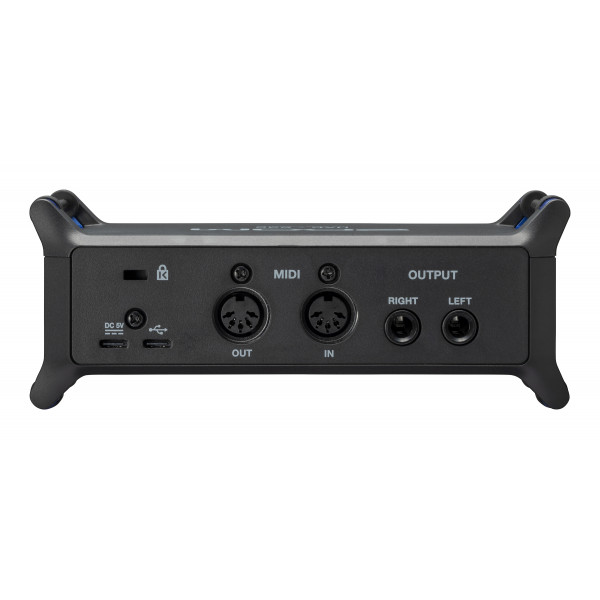 Zoom UAC-232 32-bit Float Audio Interface - 11