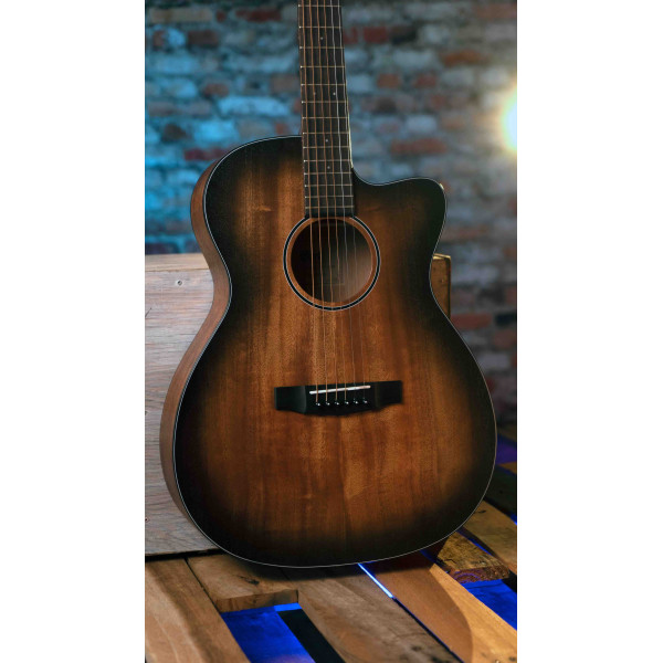 Cort CORE-OC Mahogany OPBB with bag - 11