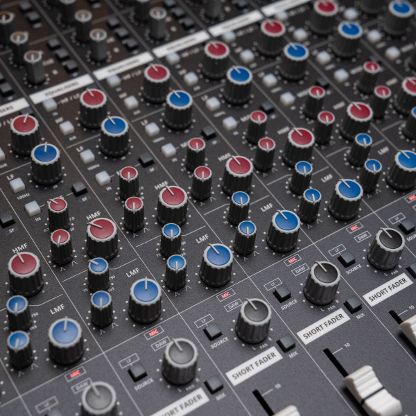 AUDIENT ASP4816-SE Small Format Analogue Recording Console - 7