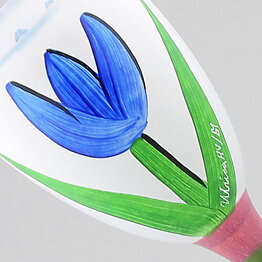Ulrica Hydman–Vallien (Tulipa 1991) White Art Glass with Blue Tulip 26 cm (6)