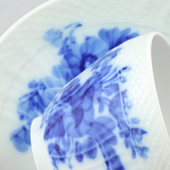 ロイヤルコペンハーゲン  Blå Blomstシリーズ  青い花模様のコーヒーカップ (9cm)  20世紀  #1549  [サンプル画像]