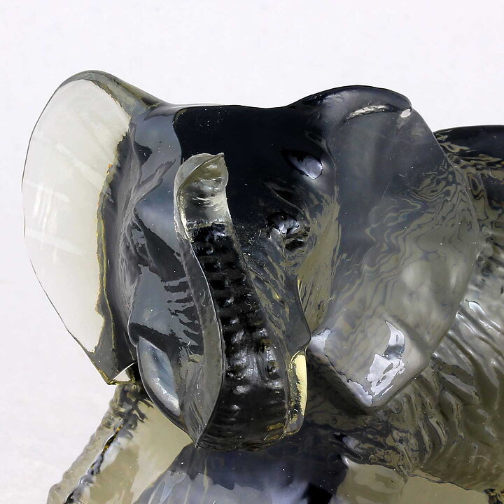 Paul Hoff (WWF 1981) Gray Glass Elephant 17/9 cm (with Certificate)  [Sample Images]
