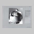 リサラーソン 2014年出版  本  "Lisa Larson, Ceramic Designer"
