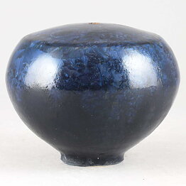 Isak Isaksson (2015) Unique Vase with Blue Crystalline Glaze 8 cm