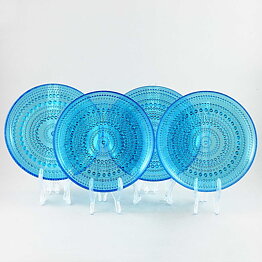 オイバ・トイッカ   Kastehelmiシリーズ   4セット  ブルーのお皿  1964年(17,5 cm)