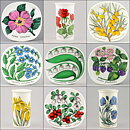 エステリ・トムラ  Botanicaシリーズ  黄色の花  陶板  Wall Plaque  1982年 13 cm  (2)