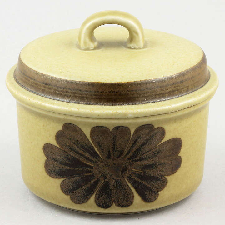 オルガ・オソル  Tunturiシリーズ  イエローのシュガーボウル  ブラウンの花模様  11/9cm  1960年  [サンプル画像]