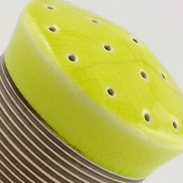 Carl-Harry Stålhane (Entré 1957) Green Shaker with Relief Decor 9 cm
