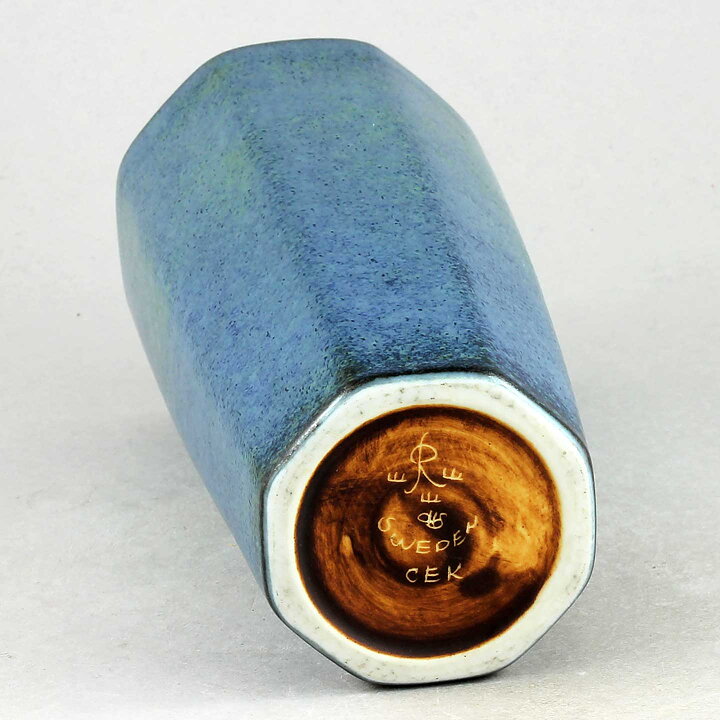 Carl-Harry Stålhane (CEK 1950s) Octagon Vase with Blue Haresfur Glaze (19 cm)