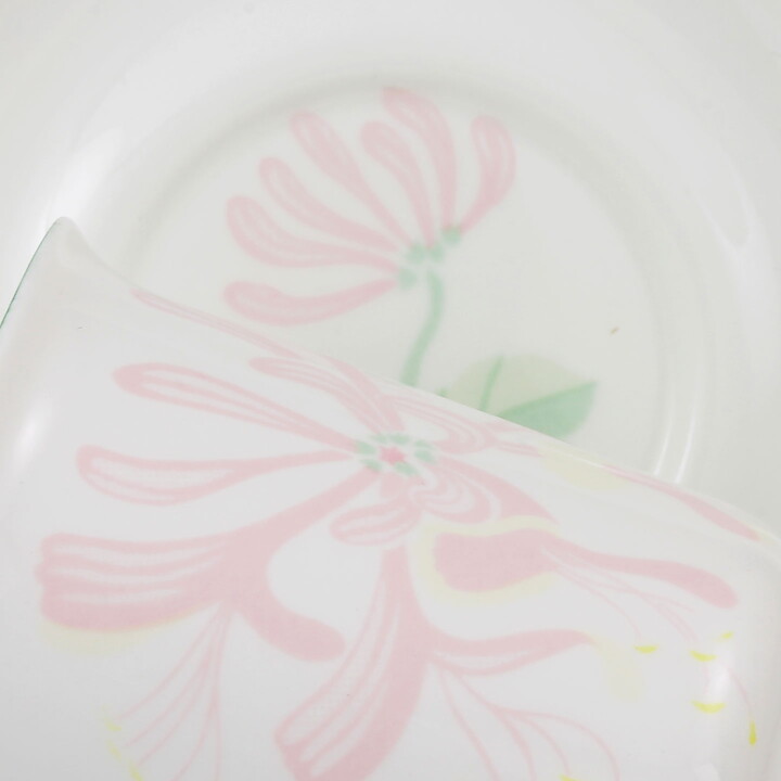 レナ・ボイエ  Caprifoliumシリーズ  ピンクの花のコーヒーカップ&ソーサー  1980年代 9cm  [サンプル画像]